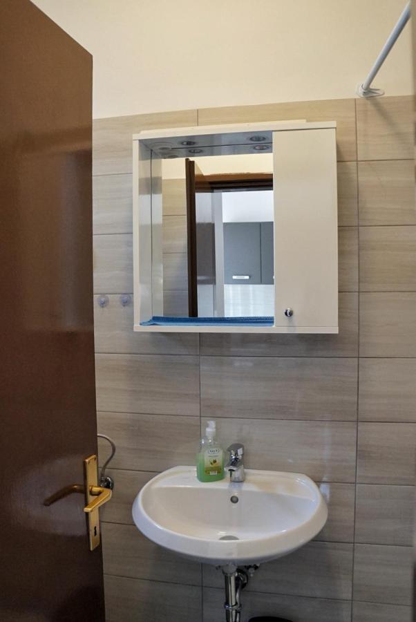 Apartmani Vesna Zambratija  Exterior photo