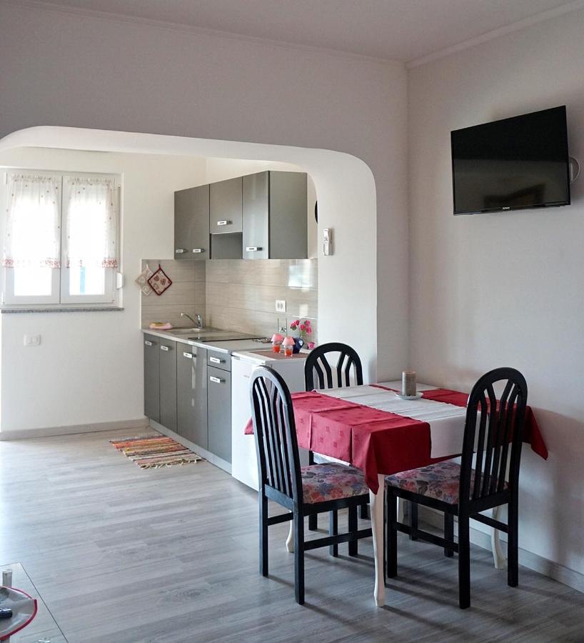 Apartmani Vesna Zambratija  Exterior photo