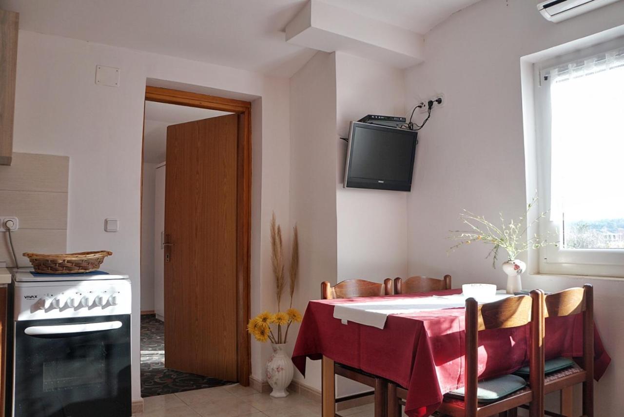 Apartmani Vesna Zambratija  Exterior photo